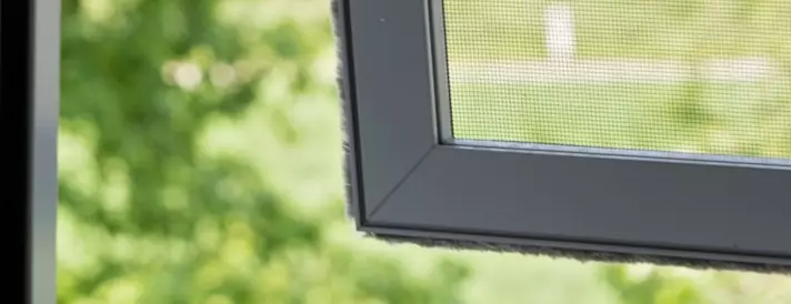 Insektenschutz Klapprahmen aufliegend Valetta Insektenschutz Klapprahmen aufliegend Valetta