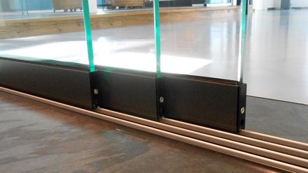 Ganzglas-Schiebeelemente GS1000 / GS1100 Ganzglas-Schiebeelemente GS1000 / GS1100